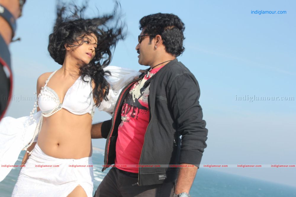 Cinemakeldam Randi Movie hd photo