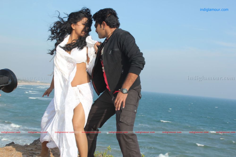 Cinemakeldam Randi Movie hd photo