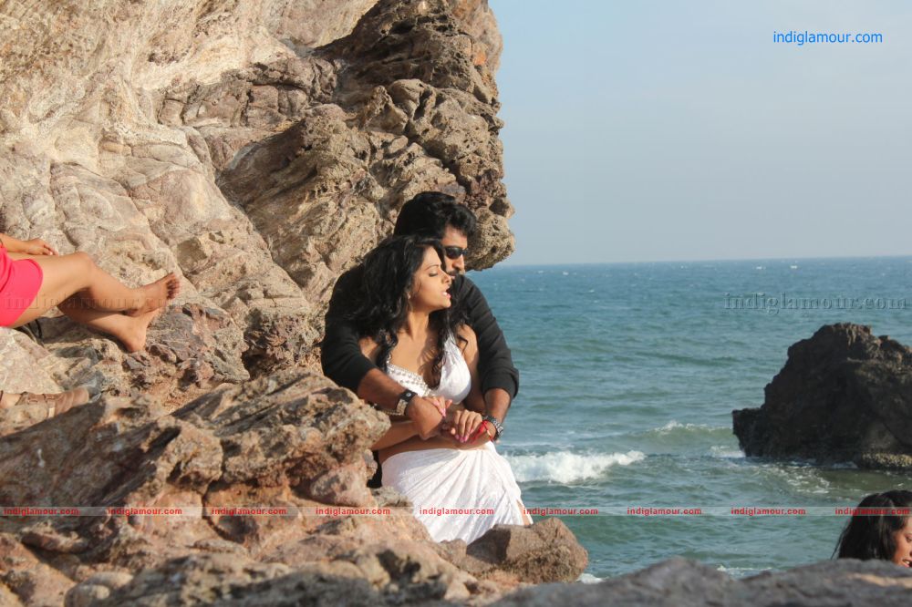 Cinemakeldam Randi Movie hd photo