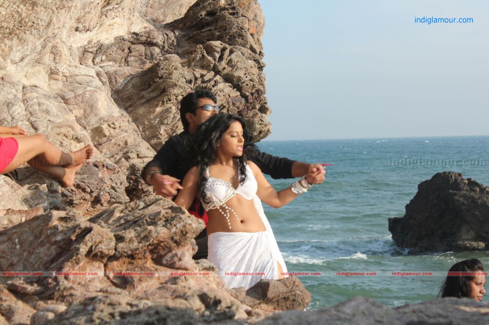 Cinemakeldam Randi Movie hd photo