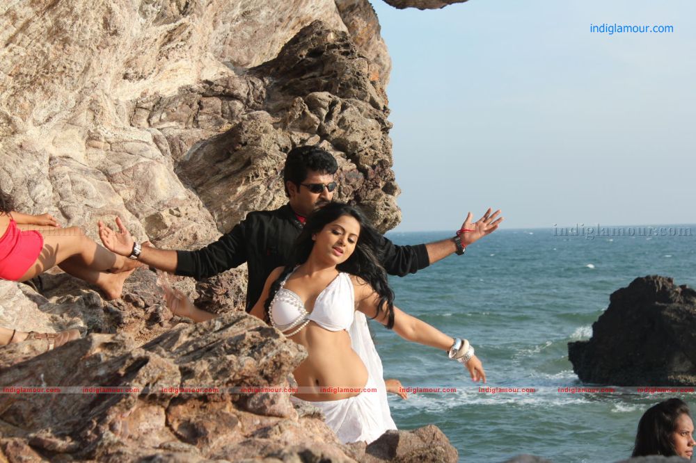 Cinemakeldam Randi Movie hd photo