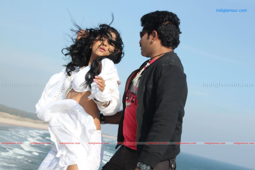 Cinemakeldam Randi Movie hd photo