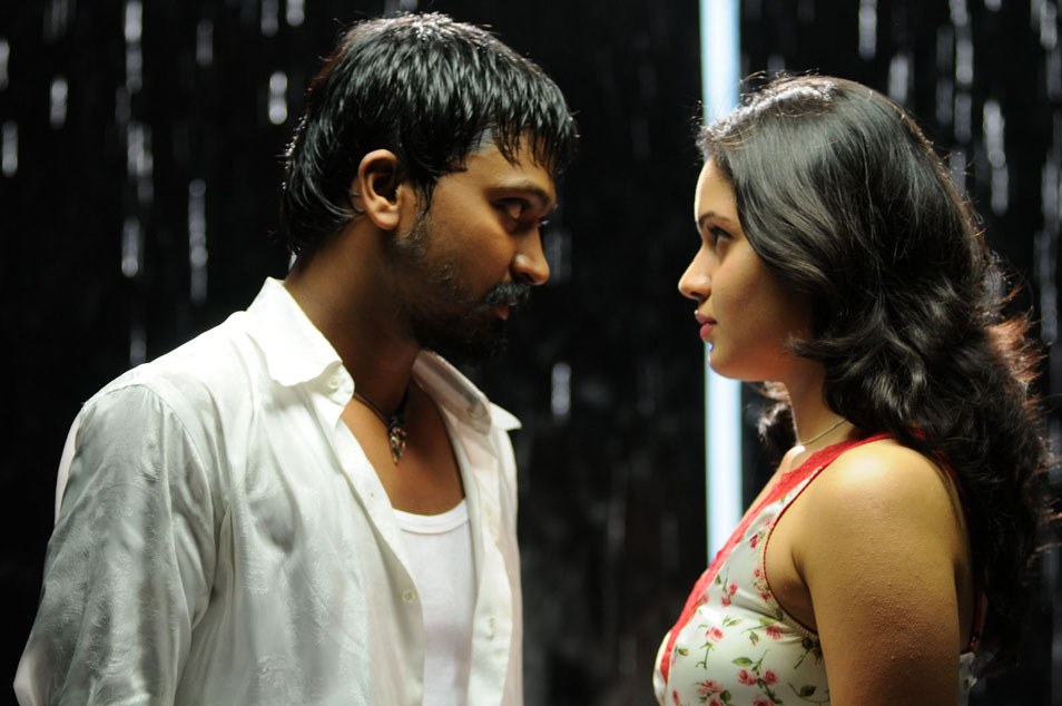 Alibaba Intlo Andharu Dongale Movie hd photo