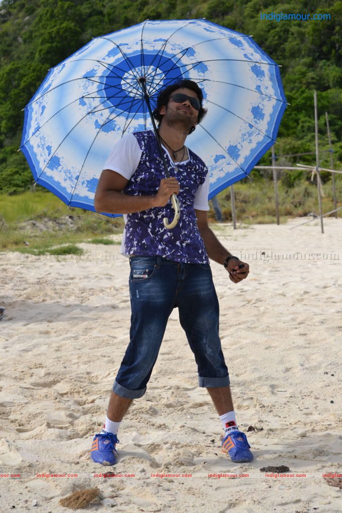 Vennela One and Half Movie hd photo