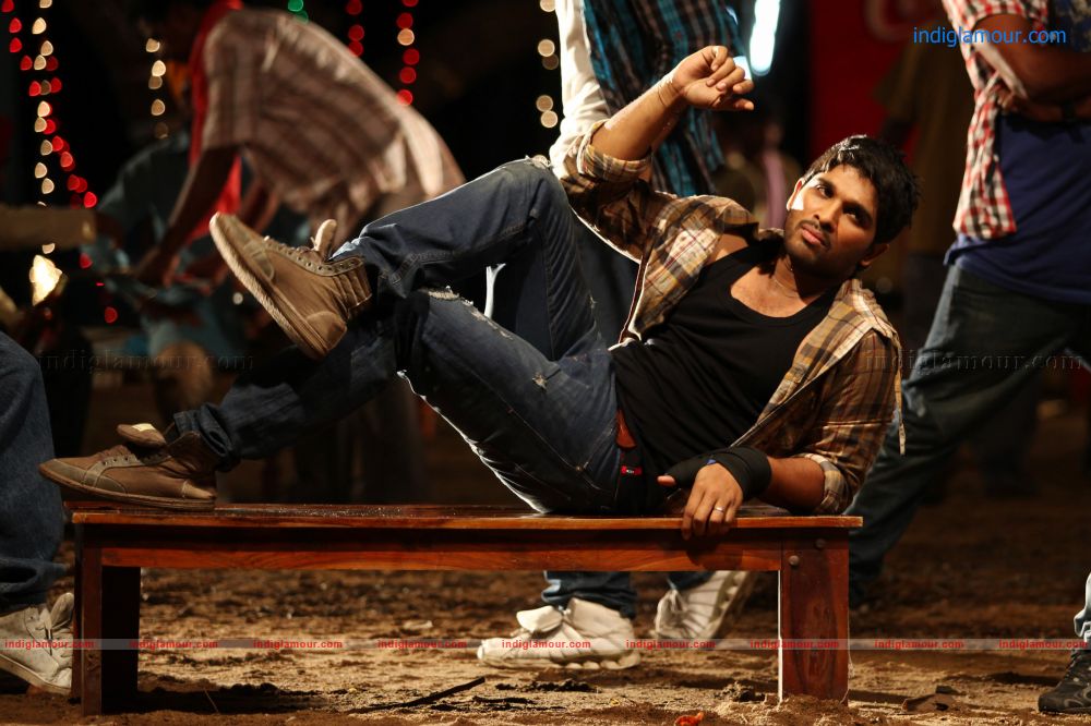 Julayi Movie hd photo