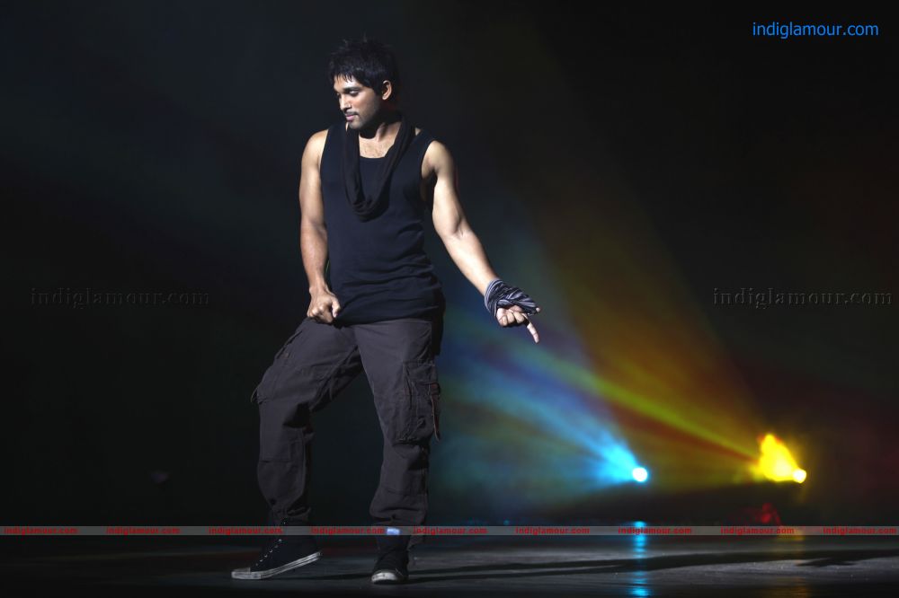 Julayi Movie hd photo