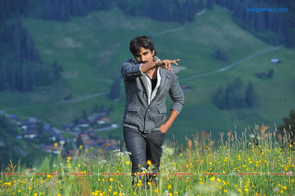 Devudu Chesina manushulu Movie hd photo
