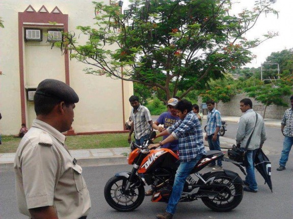 Cameraman Ganga Tho Rambabu Movie hd photo