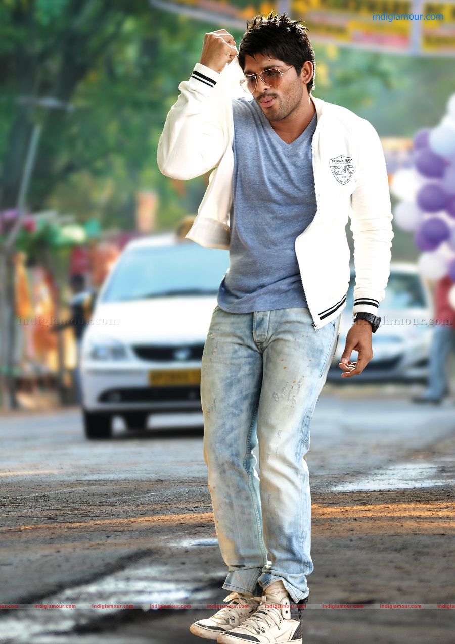 Julayi Movie hd photo