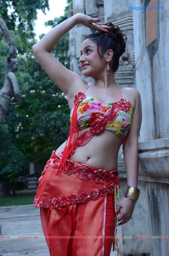 Kathanayaki Movie hd photo