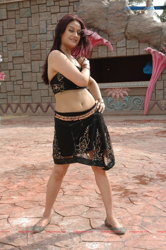 Kathanayaki Movie hd photo