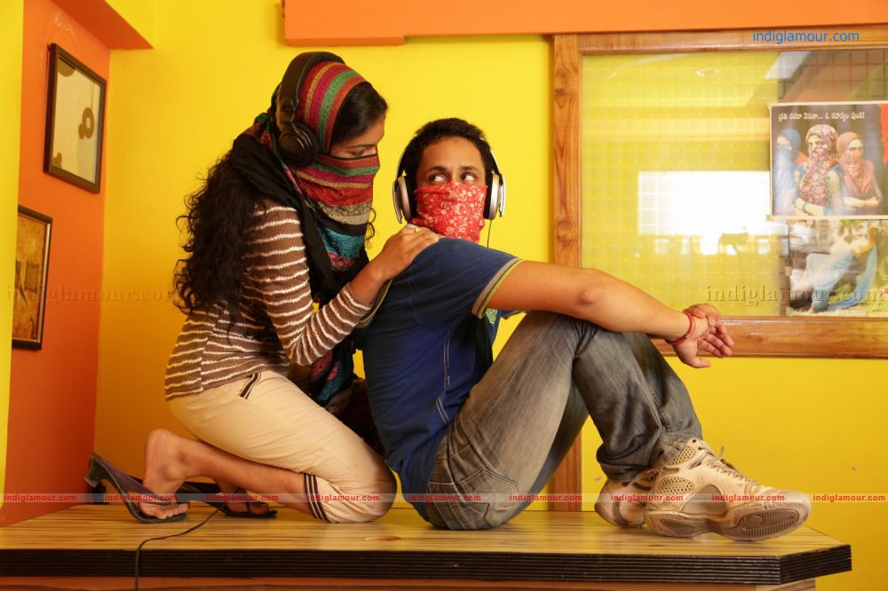 Oka Romantic Crime Katha Movie hd photo
