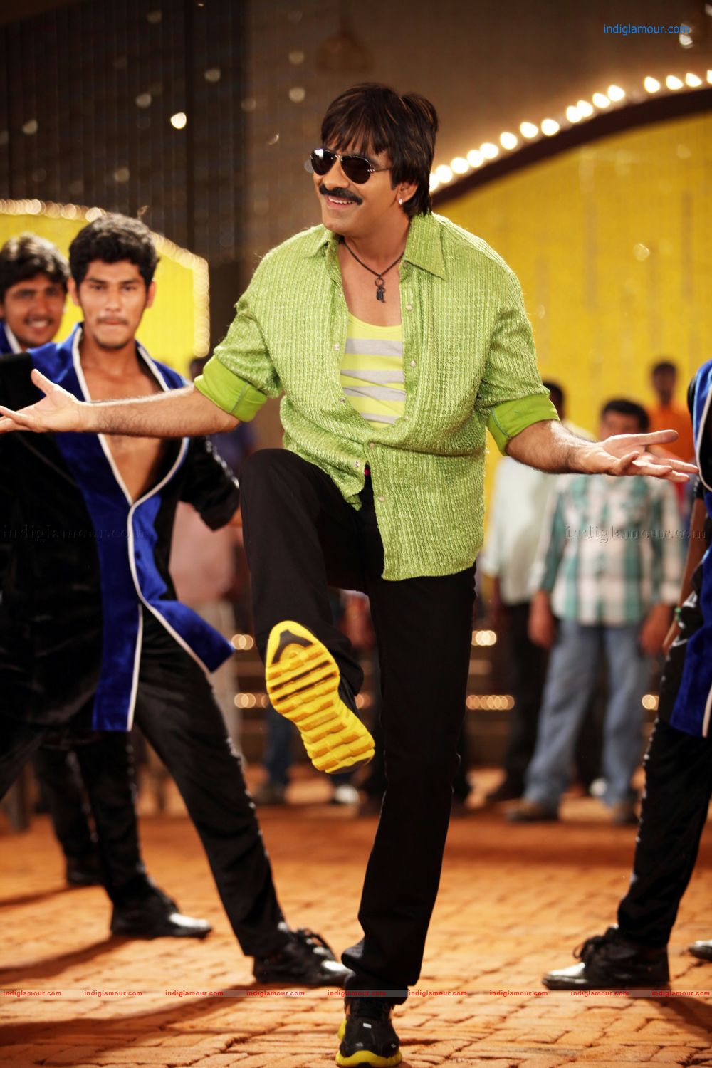 Devudu Chesina manushulu Movie hd photo