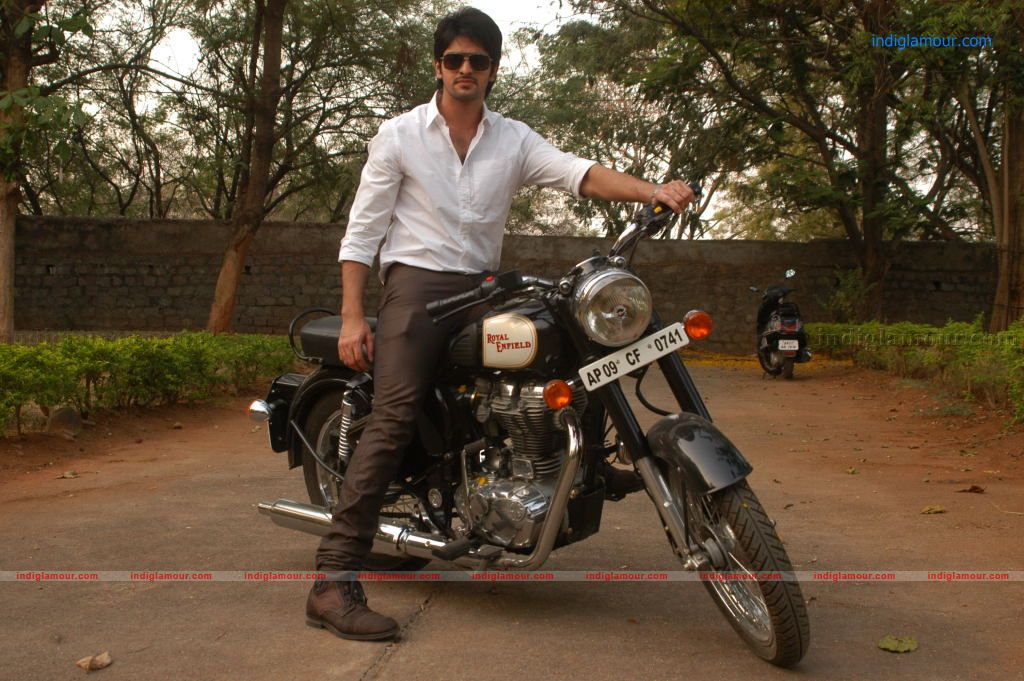 Enduko Nachav Movie hd photo