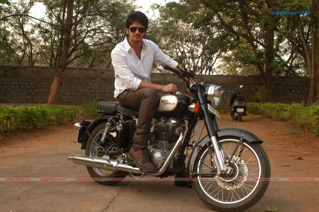 Enduko Nachav Movie hd photo