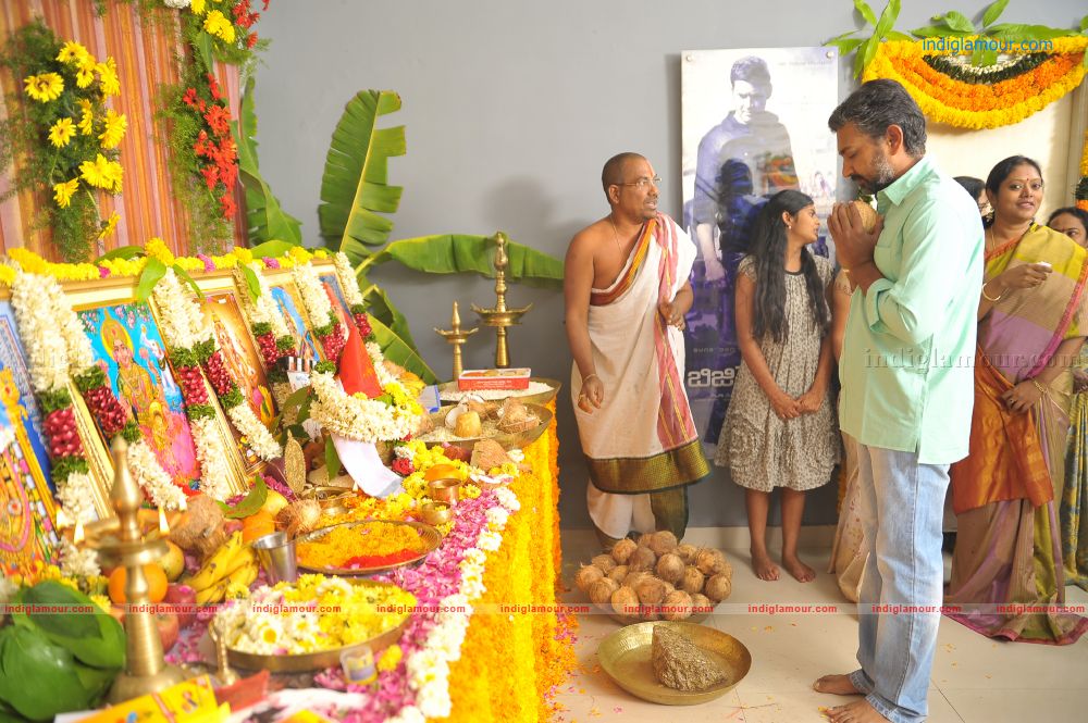 Cameraman Ganga Tho Rambabu Movie hd photo