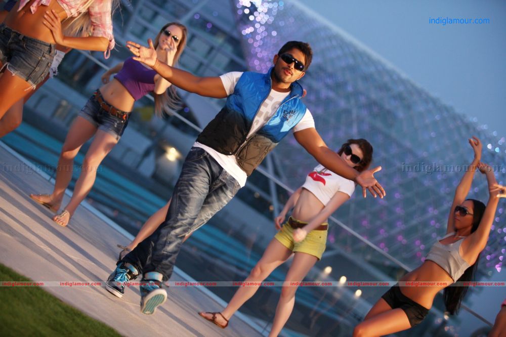 Julayi Movie hd photo