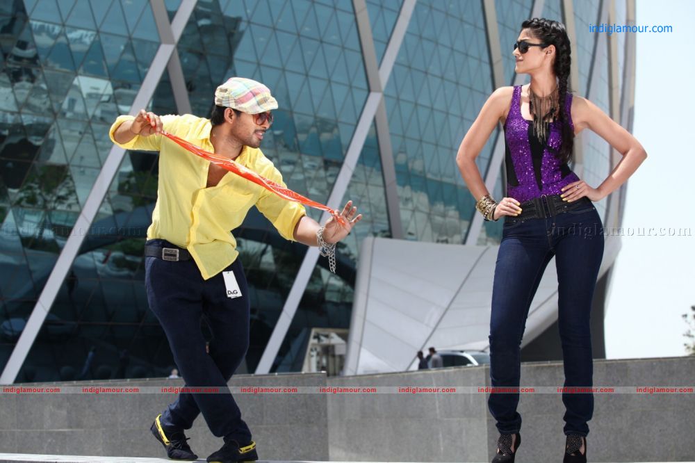Julayi Movie hd photo