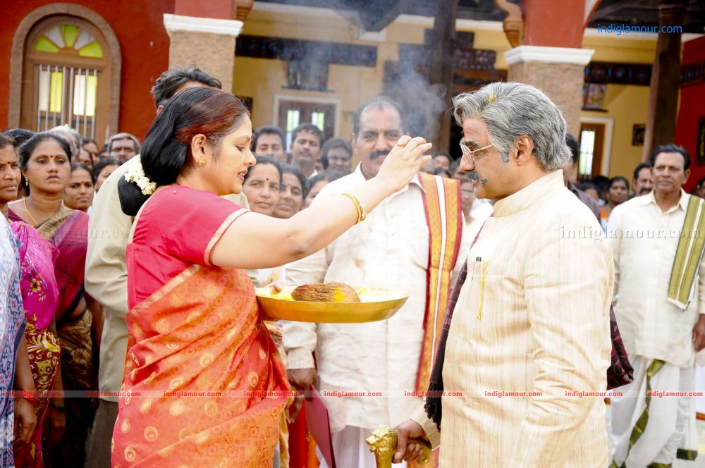 Adhinayakudu Movie hd photo