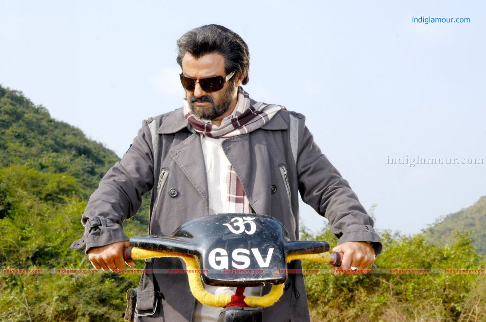 Adhinayakudu Movie hd photo