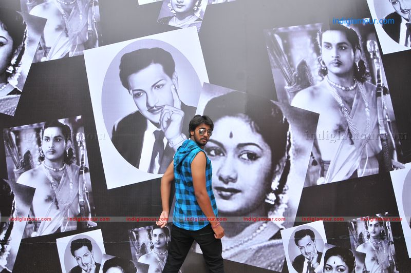 Railway station Movie hd photo