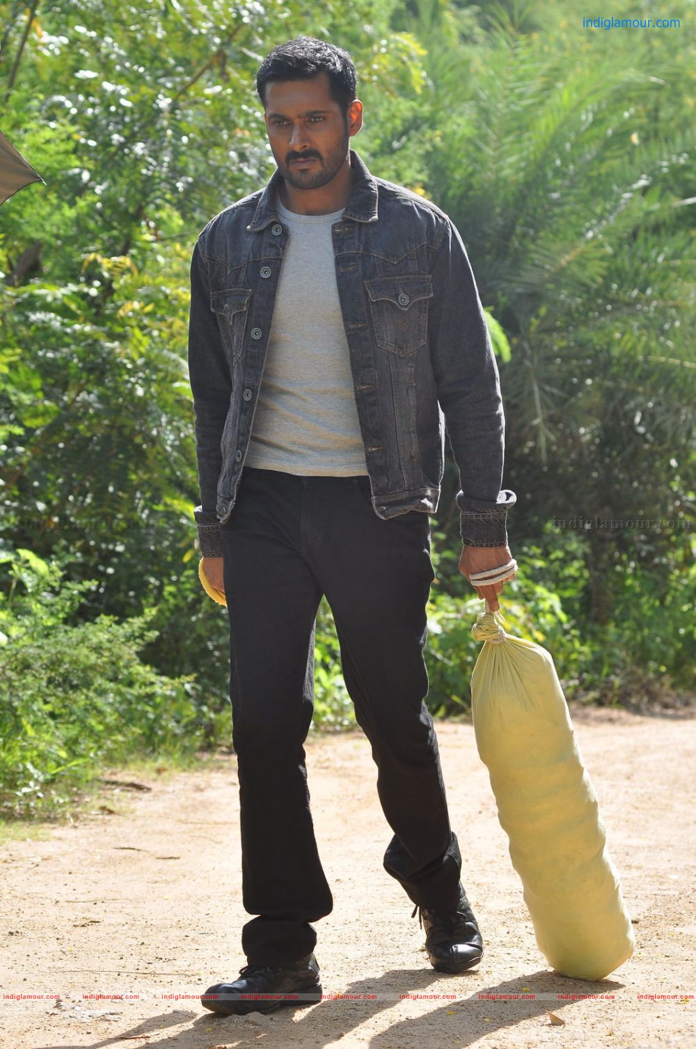 Jai Sriram Movie hd photo