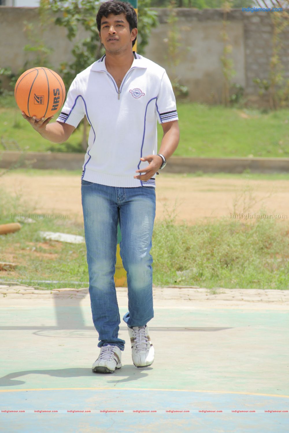 Oka college story Movie hd photo