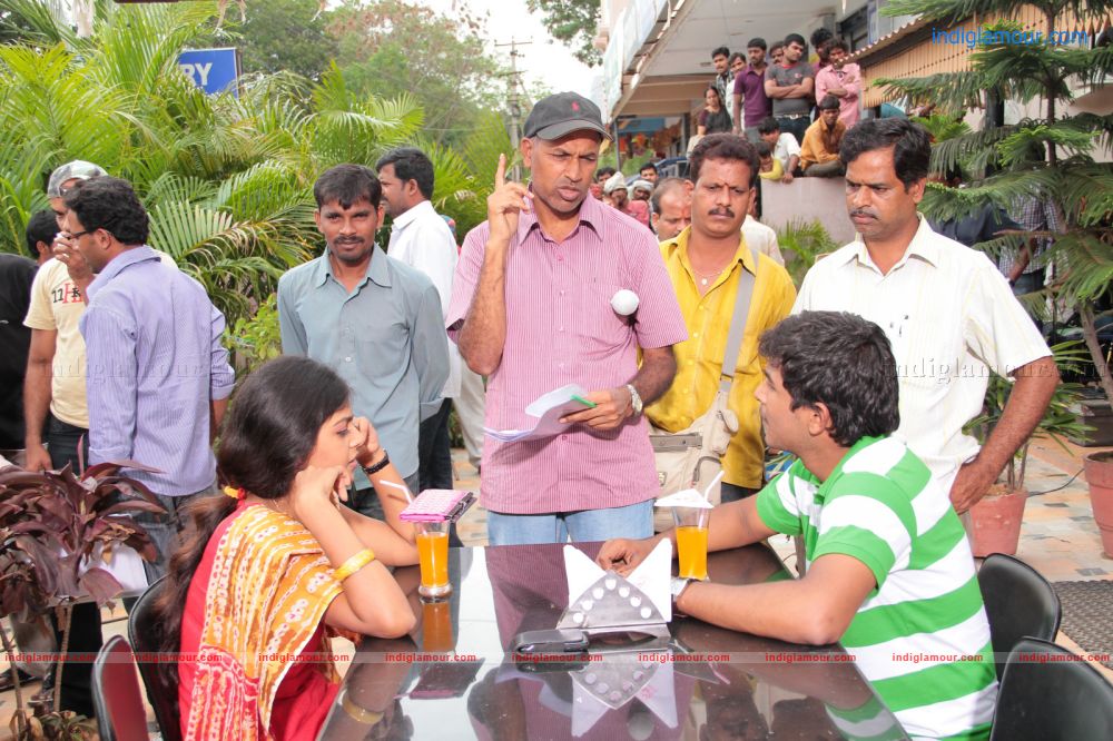 Oka college story Movie hd photo