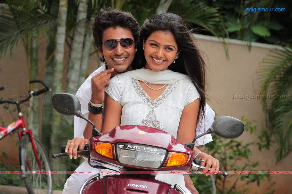 Oka college story Movie hd photo