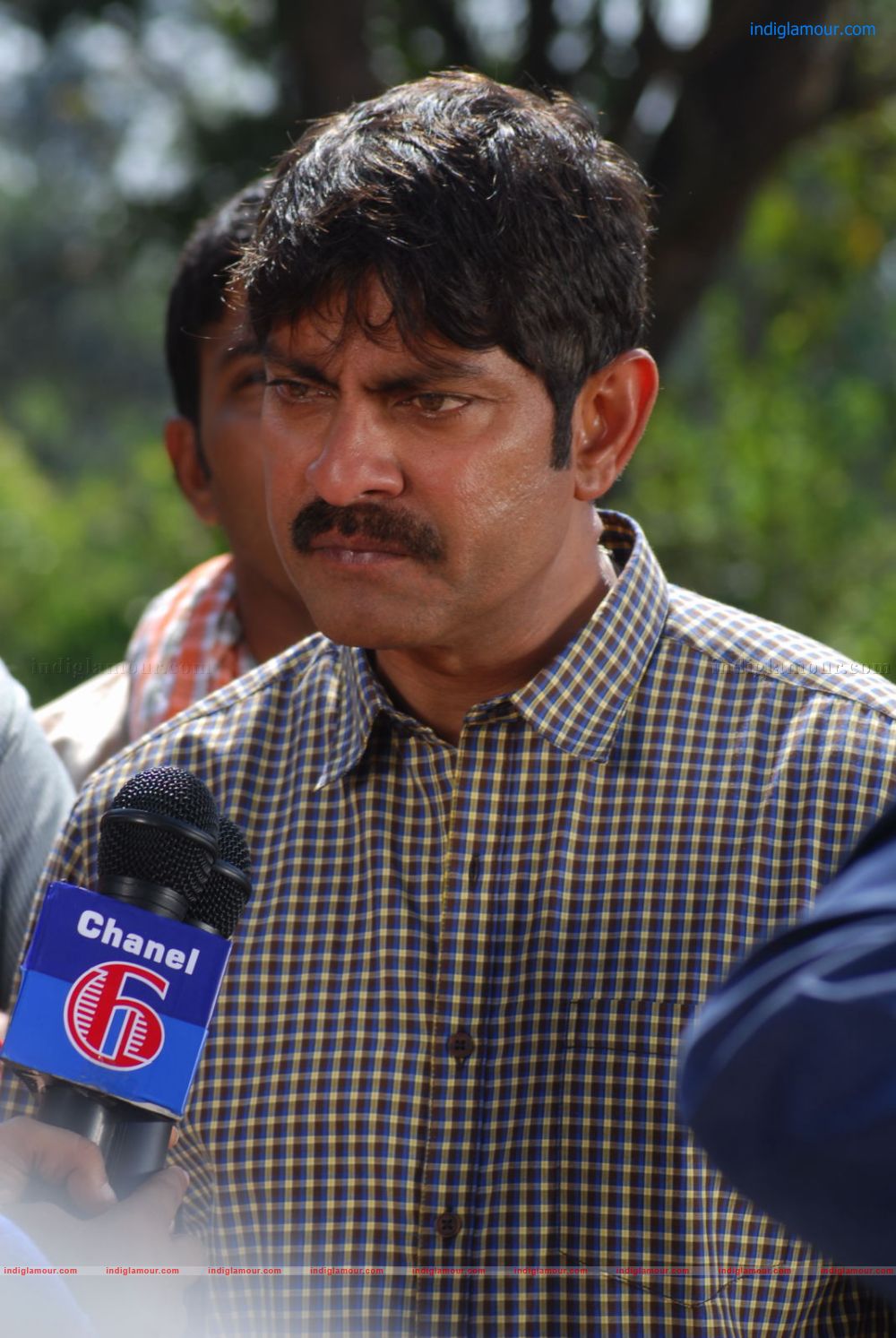Aaru Movie hd photo