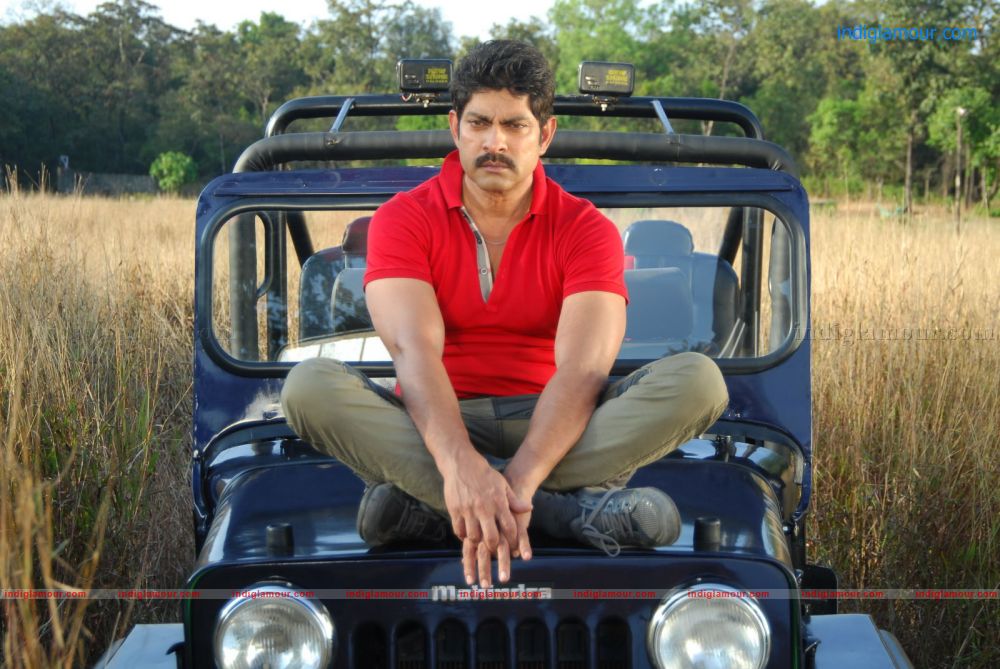Aaru Movie hd photo
