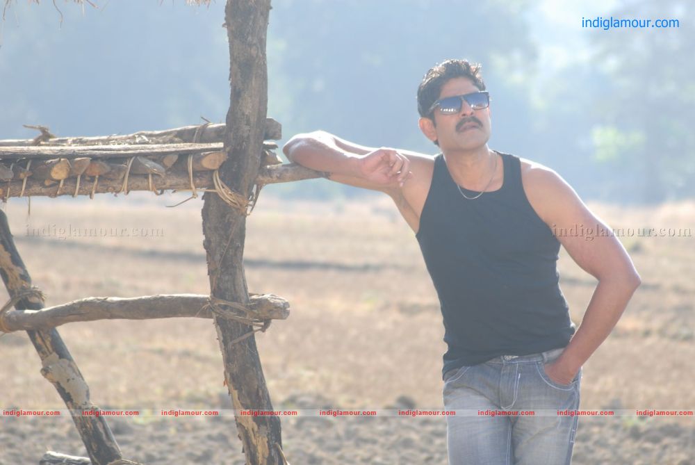 Aaru Movie hd photo