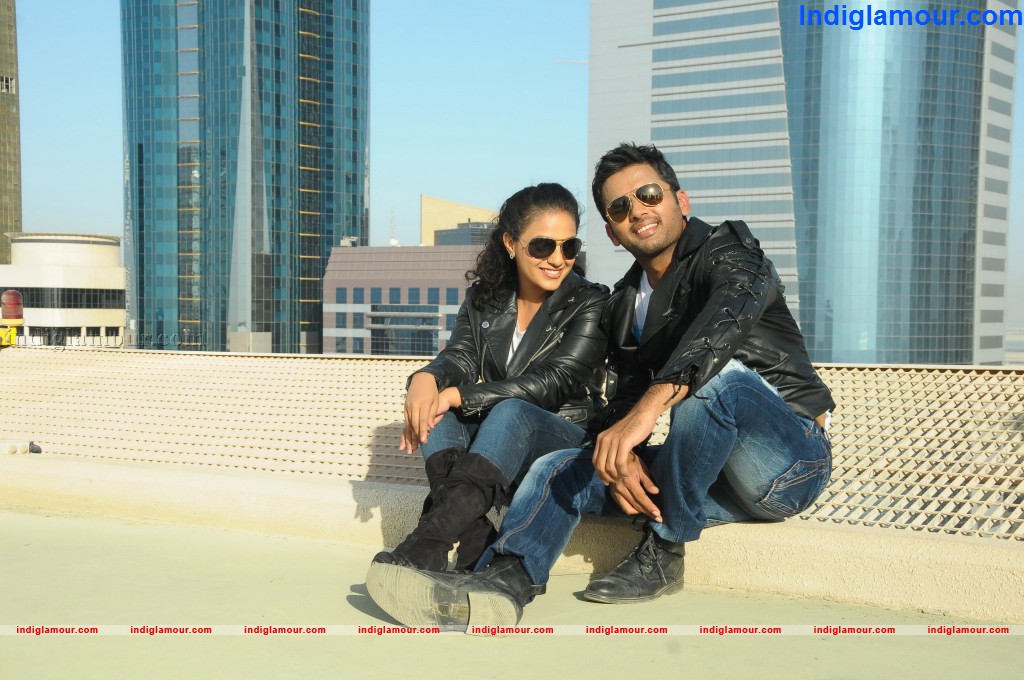 Gunde Jaari Gallanthayyinde Movie hd photo