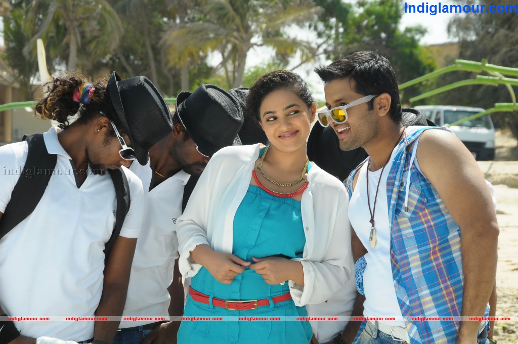 Gunde Jaari Gallanthayyinde Movie hd photo