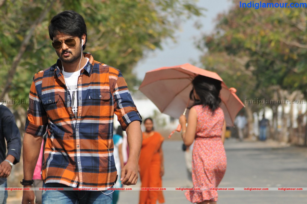 Premakatha Chithram Movie hd photo