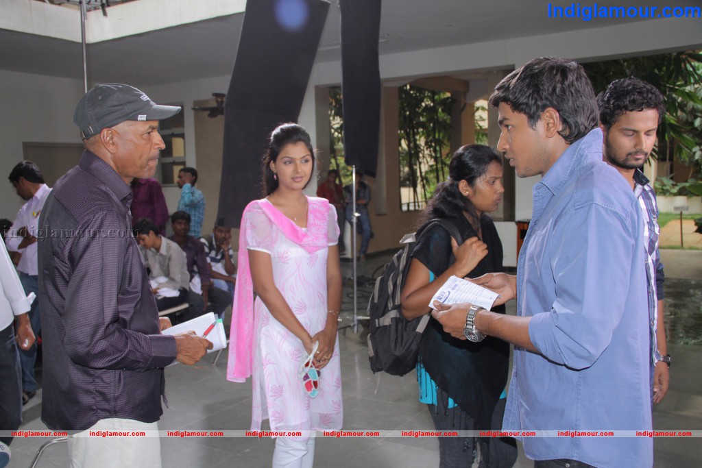 Oka College Story Movie hd photo
