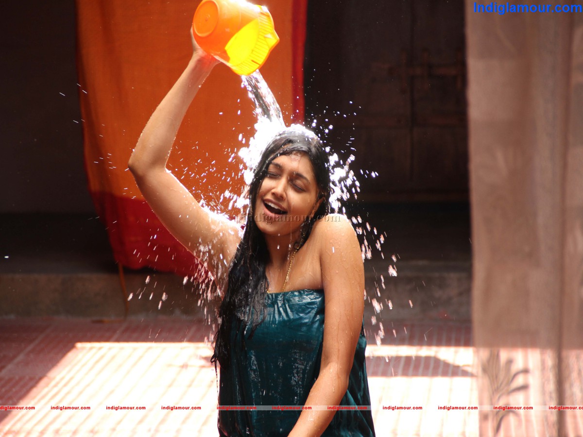 Ela Chepanu Movie hd photo