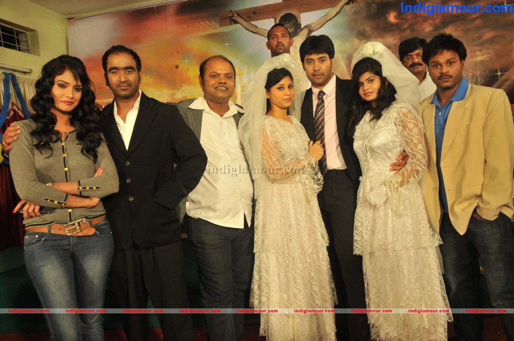 Anandam Malli Modalaindi Movie hd photo