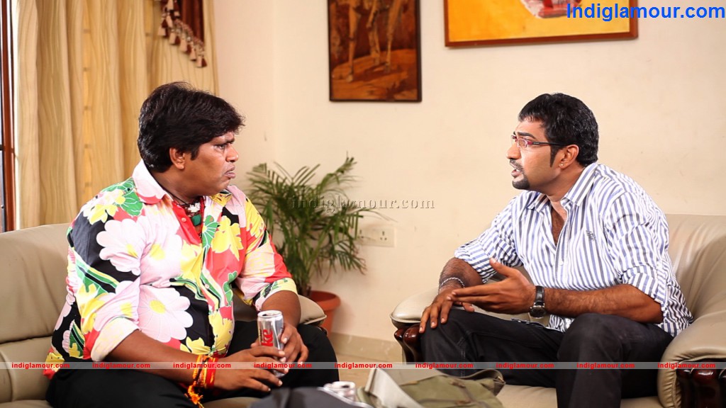 Yamini Chandrasekhar Movie hd photo