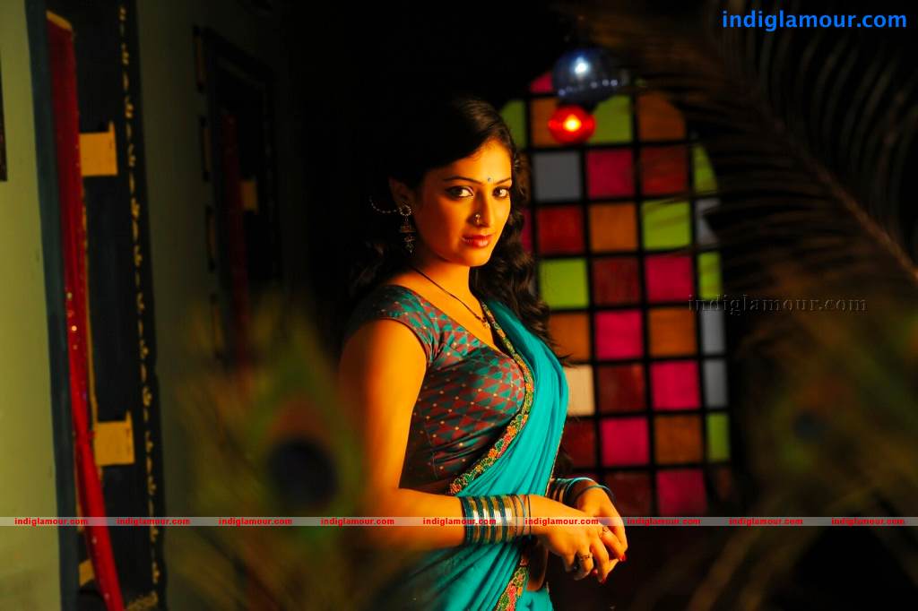 Abbai Class Ammai Mass Movie hd photo