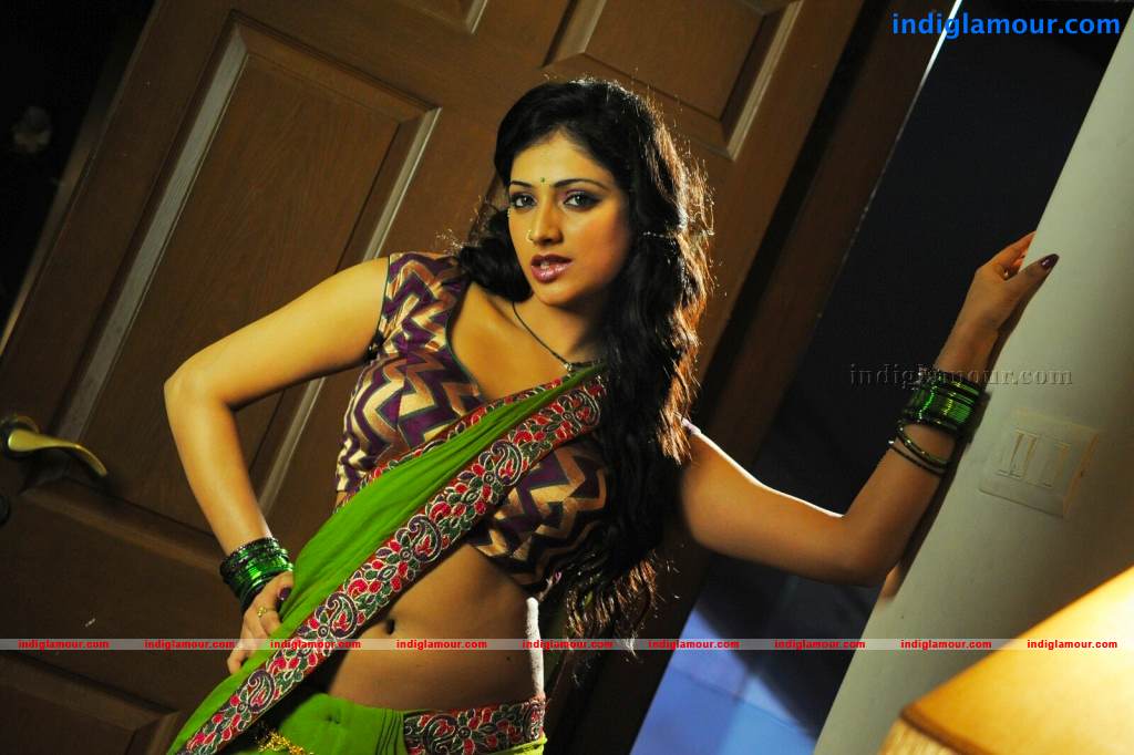 Abbai Class Ammai Mass Movie hd photo