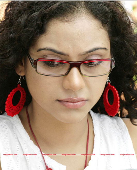Nakali Movie hd photo