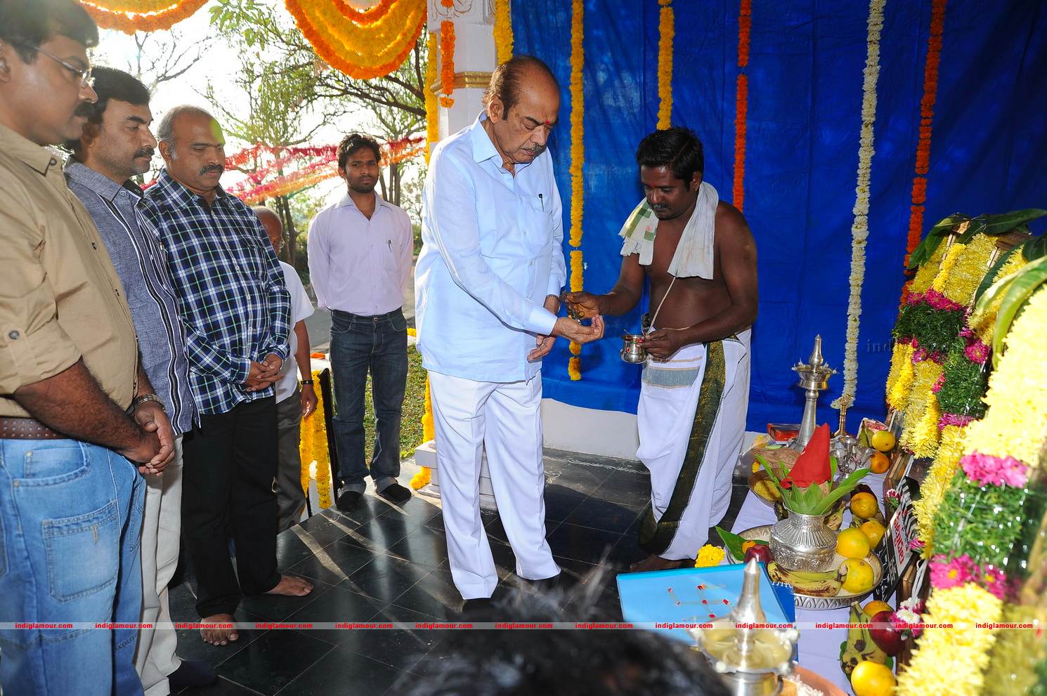 Ramanaidu Movie Pattudala Pooja Event hd photo