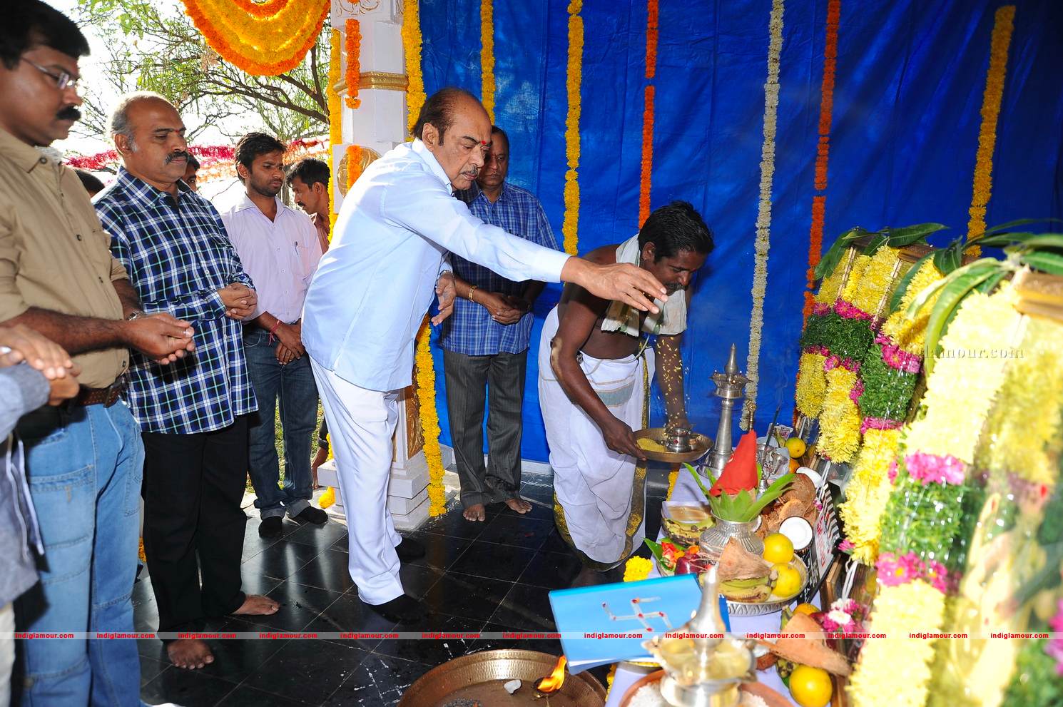 Ramanaidu Movie Pattudala Pooja Event hd photo