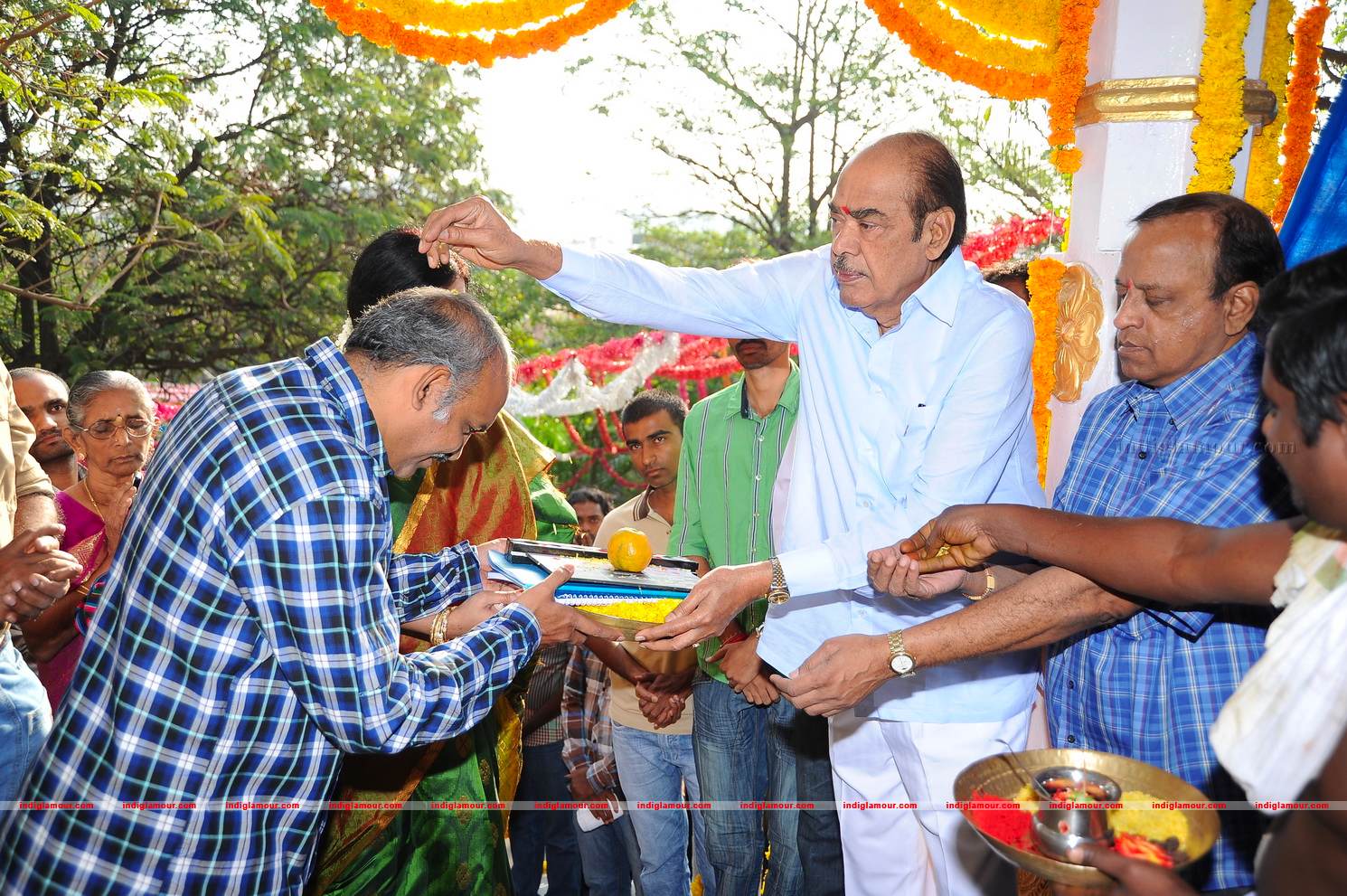 Ramanaidu Movie Pattudala Pooja Event hd photo