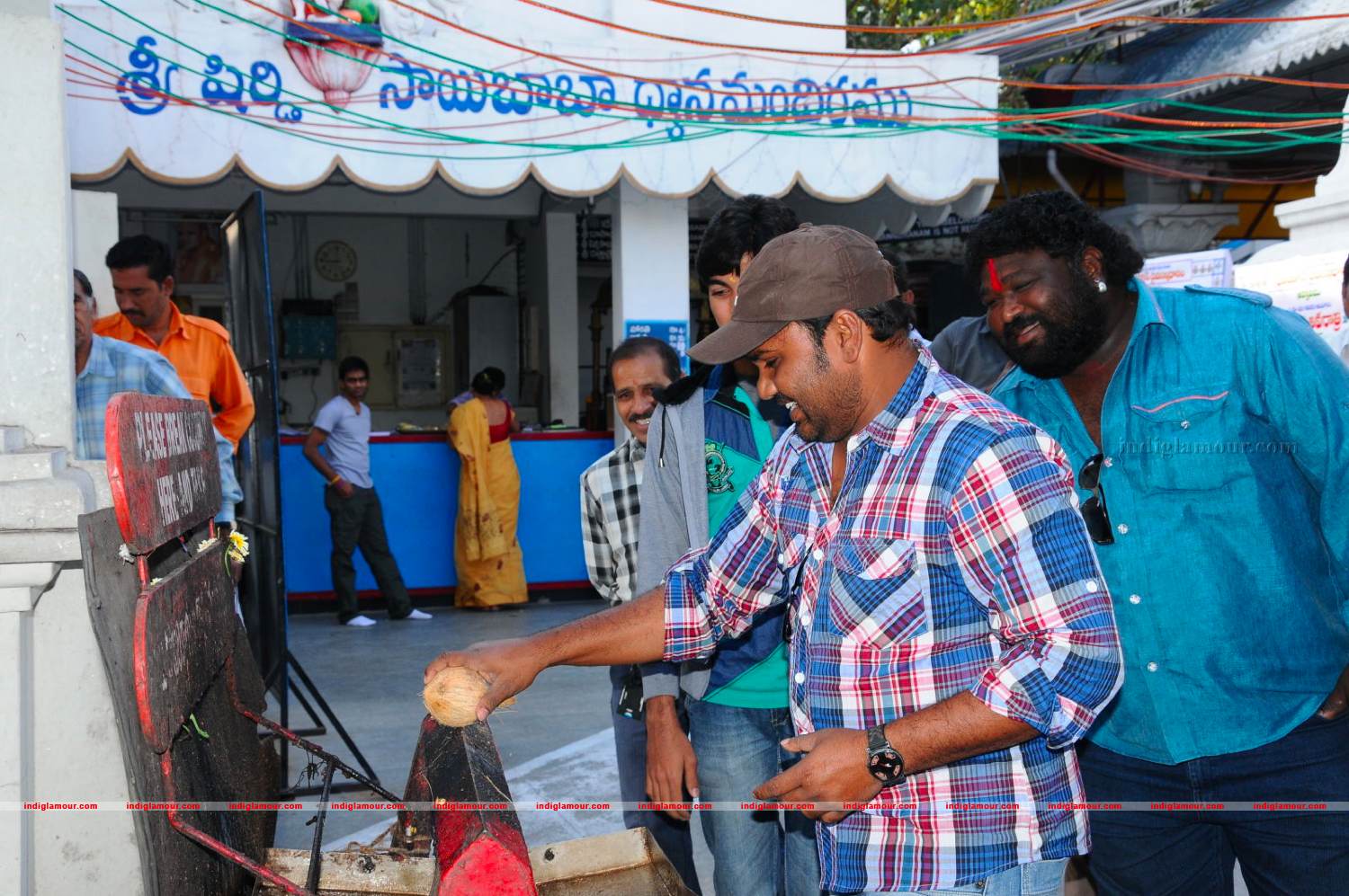 Tool Free No 143 Opening Event hd photo