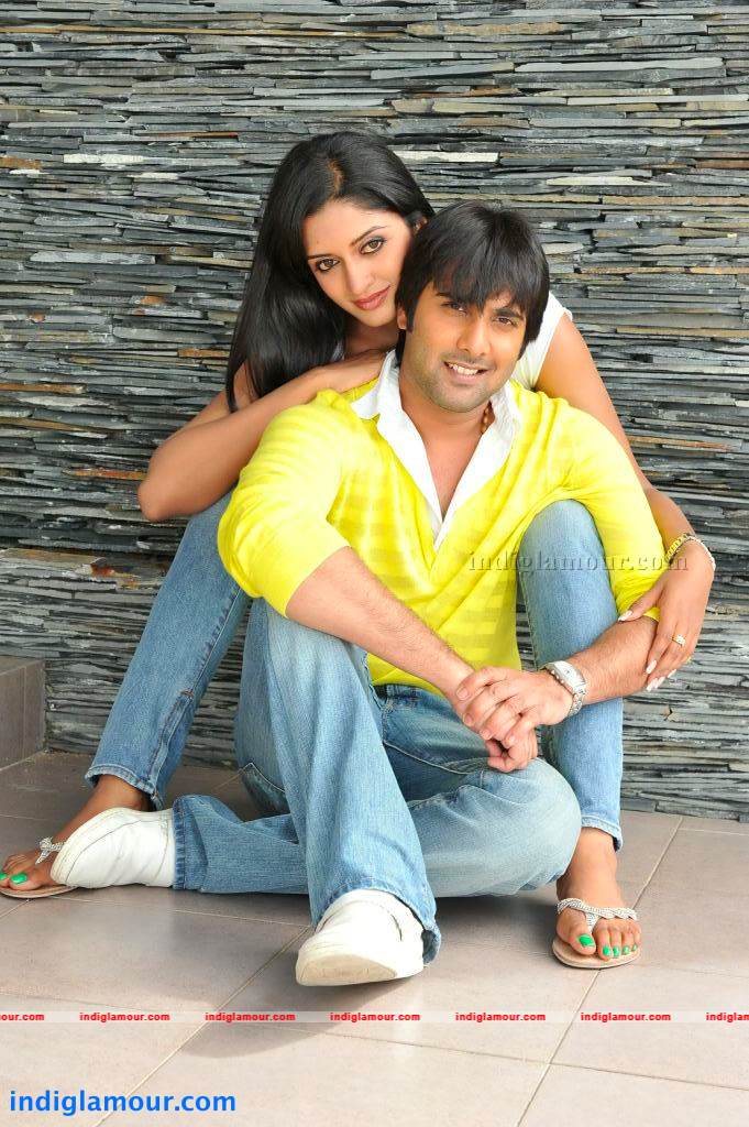 Chukkalanti Ammayi Chakkanaina Abbai Movie hd photo