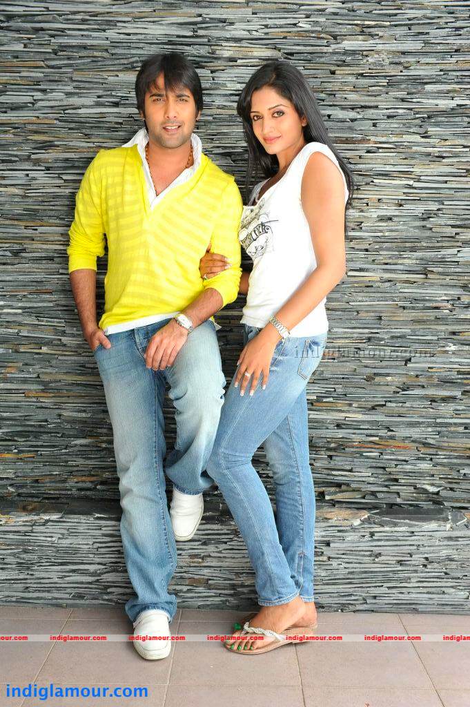 Chukkalanti Ammayi Chakkanaina Abbai Movie hd photo