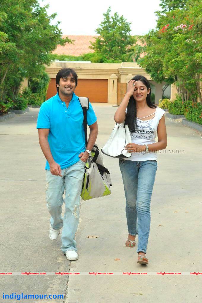 Chukkalanti Ammayi Chakkanaina Abbai Movie hd photo