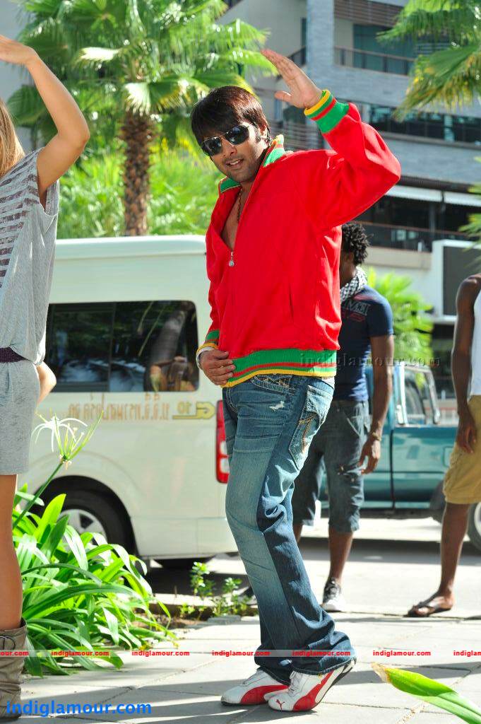 Chukkalanti Ammayi Chakkanaina Abbai Movie hd photo